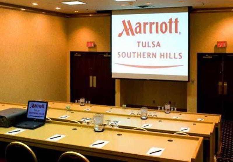 Tulsa Marriott Southern Hills Bagian luar foto