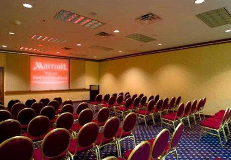 Tulsa Marriott Southern Hills Bagian luar foto