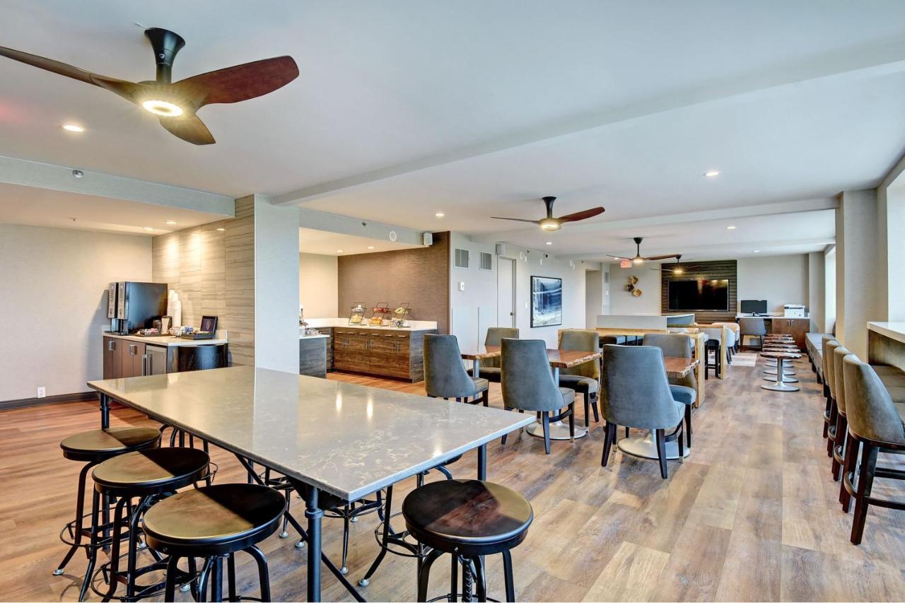 Tulsa Marriott Southern Hills Bagian luar foto