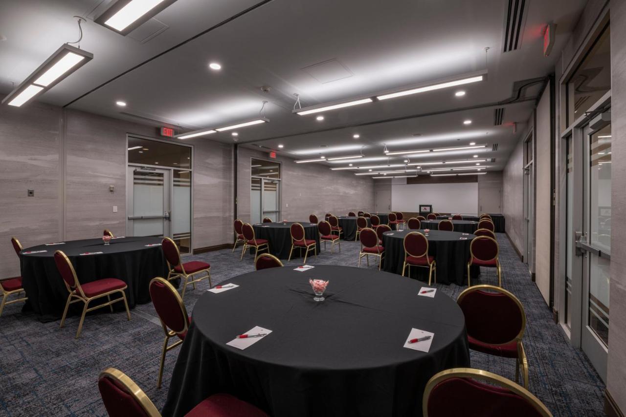 Tulsa Marriott Southern Hills Bagian luar foto