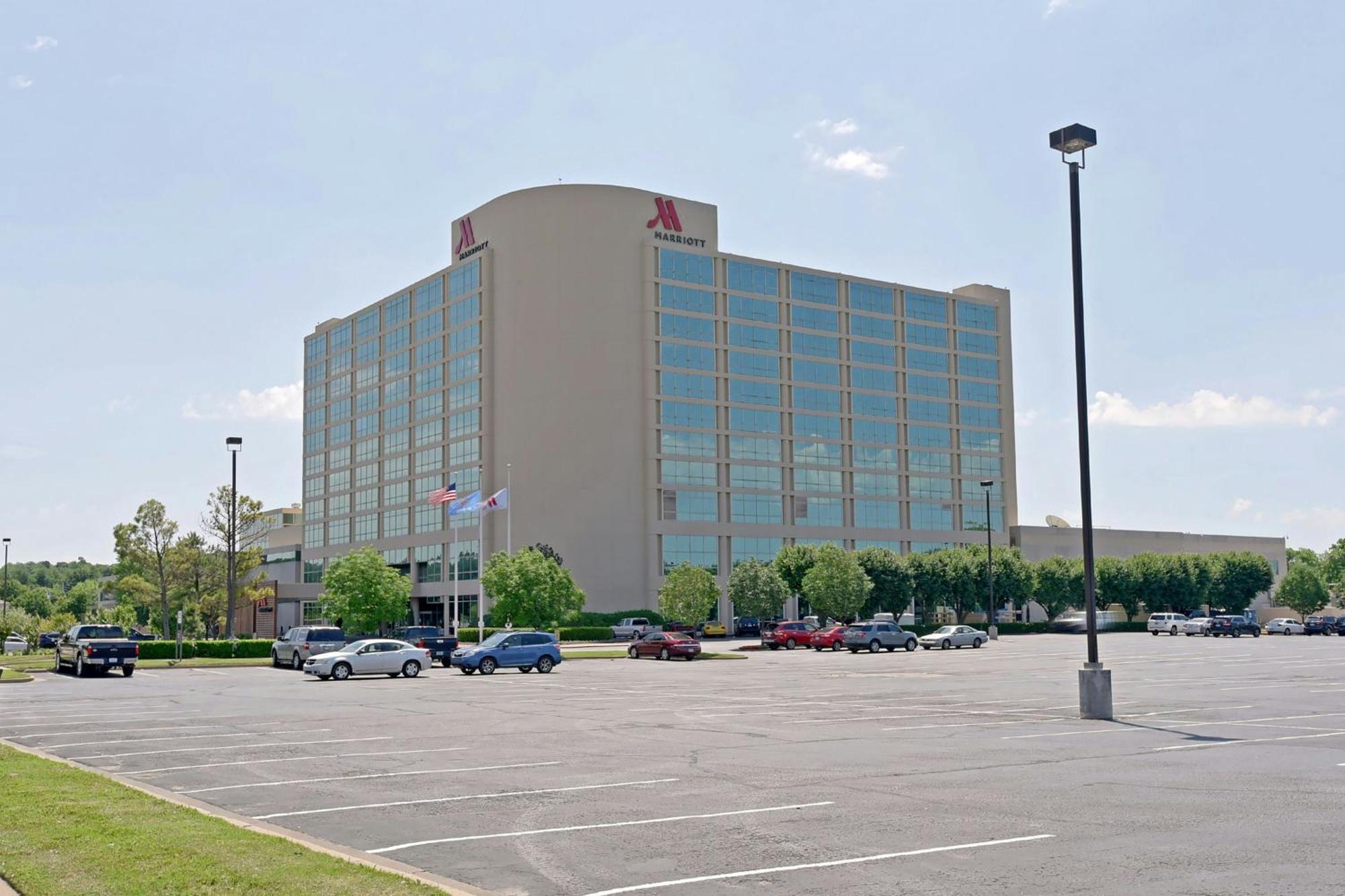 Tulsa Marriott Southern Hills Bagian luar foto